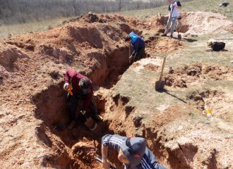 Астраханские поисковики в поисковой экспедиции в Ростовской области