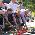 Возложение цветов на Линейке скорби и памяти