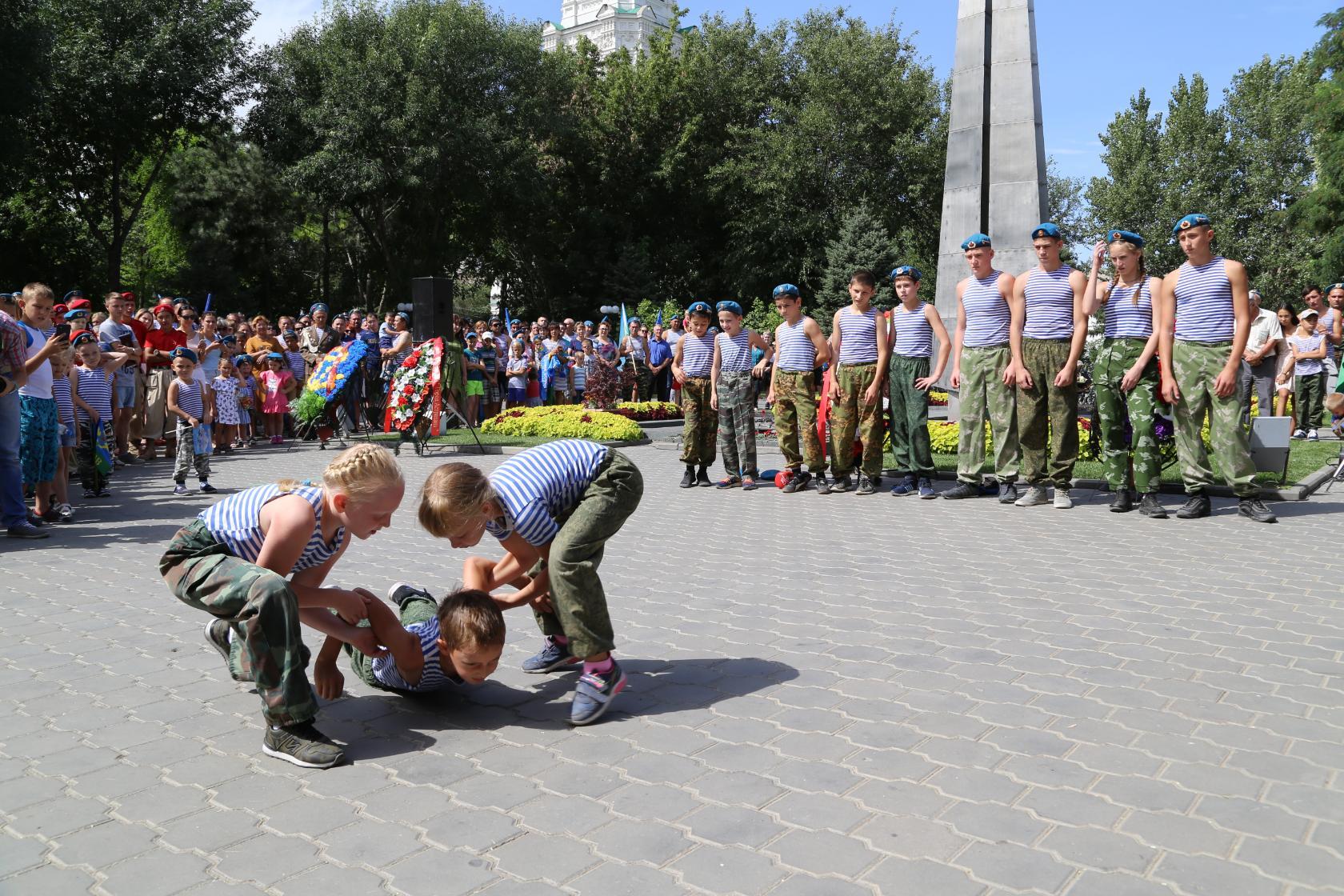 Шадринск день города. ВДВ Астрахань Братский садик. День ВДВ Братск. День ВДВ. Г Тейково. День ВДВ В Братске 2020.