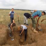 Астраханские поисковики на раскопках в Волгоградской области