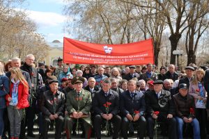 Ветераны на митинге "Растим патриотов России"