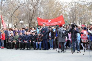 Ветераны на митинге "Растим патриотов России"