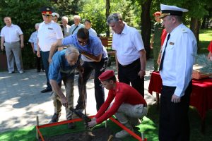 Всероссийская военно-патриотическая акция «Горсть памяти»