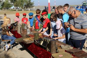 Выставки на аэродроме "Приволжский" ко дню ВВС