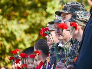 Патриотический митинг прошел в Братском саду города Астрахани 25 октября 2019 года