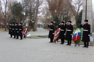 Возложение цветов 29 ноября 2019 года в Астрахани