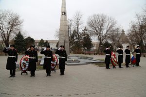 Возложение цветов 29 ноября 2019 года в Астрахани