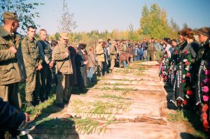 Астраханцы в поисковой экспедиции в Новгородской области, 1996 год.