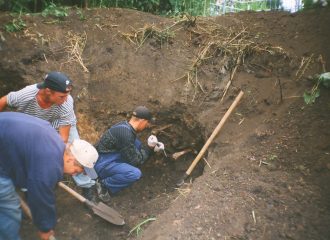 Астраханцы в поисковой экспедиции в Курской области, 1999 год