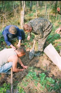 Астраханцы в поисковой экспедиции в Новгородской области, 2000 год