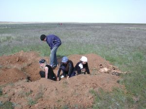 Астраханцы в поисковой экспедиции в Республики Калмыкия, 2006 год