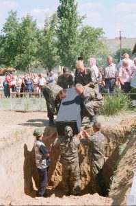 Астраханцы в поисковой экспедиции в Волгоградской области, 2000 год