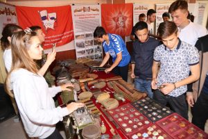 Уроки мужества и патриотические выставки прошли для обучающихся Астраханского агротехнического техникума