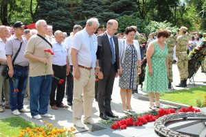 В Братском саду города Астрахани состоялось патриотическое мероприятие "Линейка памяти и скорби", посвященное 80-й годовщине начала Великой Отечественной войны