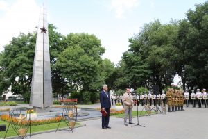 В Братском саду города Астрахани состоялось патриотическое мероприятие "Линейка памяти и скорби", посвященное 80-й годовщине начала Великой Отечественной войны