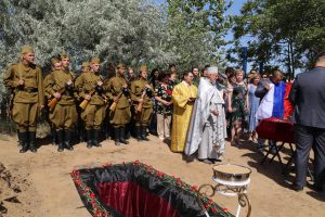 Церемония захоронения красноармейца Бочарникова Ивана Сергеевича в г.Камызяк