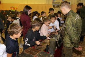 Астраханские патриоты провели Уроки мужества и патриотические выставки в МБОУ города Астрахани "СОШ № 9", где приняли участие 1958 учащихся и учителей