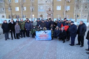 Астраханские патриоты открыли памятник главкому Воздушно-десантных войск Василию Маргелову