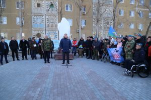 Астраханские патриоты открыли памятник главкому Воздушно-десантных войск Василию Маргелову