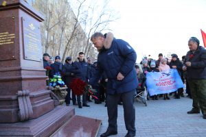 Астраханские патриоты открыли памятник главкому Воздушно-десантных войск Василию Маргелову