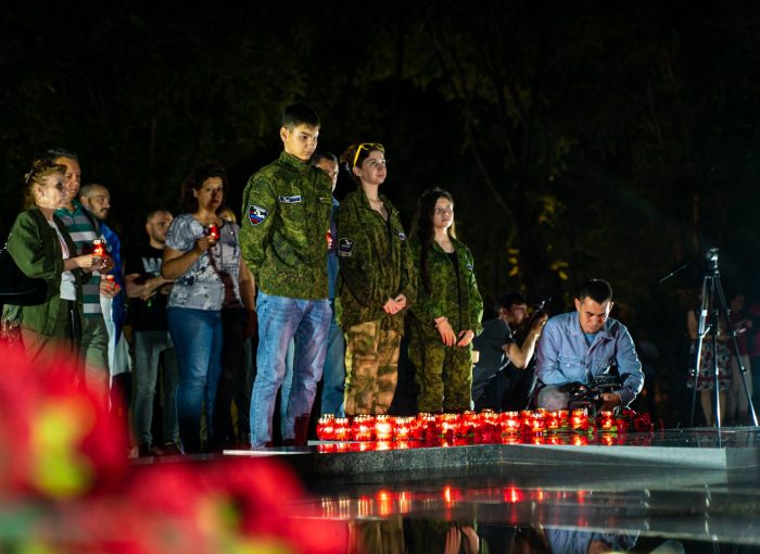 Астраханские поисковики и активисты Бессмертного полка России присоединились к международной акции «Свеча Памяти»