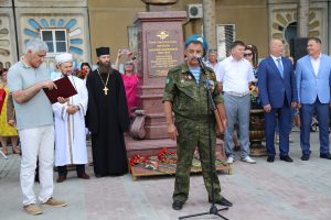 Астраханские патриоты на праздновании 92-й годовщины со дня образования Воздушно-десантных войск