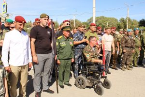 Астраханские патриоты открыли памятник бойцам спецназа и разведки