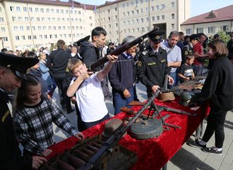 Патриотические выставки прошли в Астраханском КИМРТ