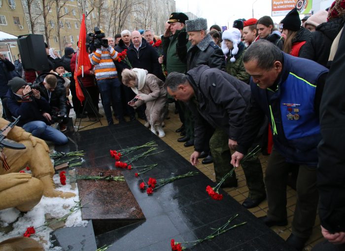 Астраханские патриоты провели митинг, посвященный 34-й годовщине вывода советских войск из Афганистана