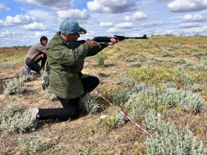 Астраханские поисковики на соревнованиях по стрельбе