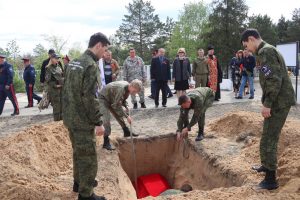 Астраханские и ростовские поисковики приняли участие в церемонии захоронения останков советских бойцов