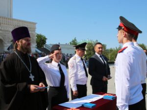 Астраханские патриоты суворовского военного училища МВД России получили аттестаты