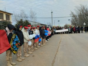 Митинг в честь дня вывода советских войск из Афганистана прошел в поселке Комсомольский Красноярского района Астраханской области