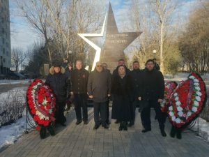 Возложение венков в День защитника отечества