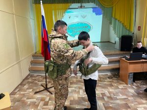 В городе Харабали прошли встречи с участником СВО