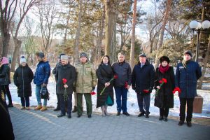 Возложение венков в День защитника отечества