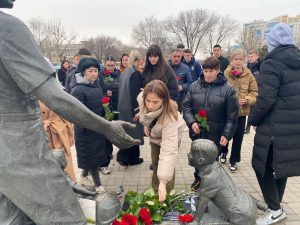 Астраханские патриоты скорбят вместе со всей Россией по погибшим в теракте в «Крокус сити холл»