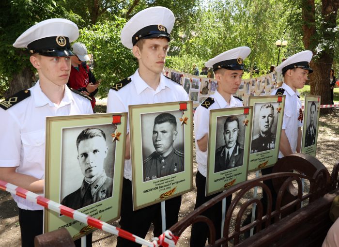 Никто не забыт, ничто не забыто - акция «Лица Победы» в Астрахани