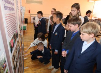 Уроки мужества и патриотические выставки прошли в МБОУ г.Астрахани «СОШ № 37»