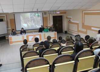 В Астрахани прошел круглый стол "Присяге воинской верны"