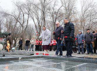 Астраханские патриоты почтили память героев блокадного Ленинграда