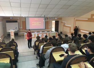 Астраханские патриоты на просмотре документального фильма "Человек труда"