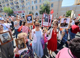 Акция «Бессмертный полк» в Астраханской области: дань памяти героям