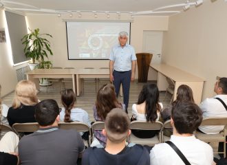В Астрахани состоялись Уроки мужества и патриотические выставки в рамках форума «Школа лидеров»