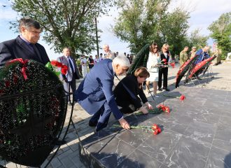Астраханские патриоты чтят героев Отечества