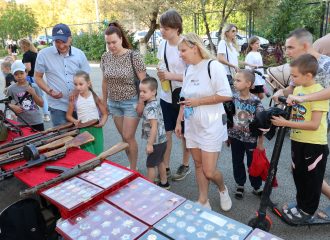 Астраханская молодежь встретила День Знаний с погружением в историю и памятью о подвигах