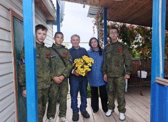 Астраханские патриоты Володарского района навестили ветеранов труда и войны