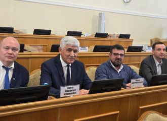 В Астрахани обсуждены вопросы безопасности детских площадок на заседании комиссии Общественной палаты области